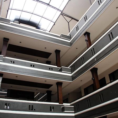 Zen Rooms Grand Hotel Lembang Bagian luar foto