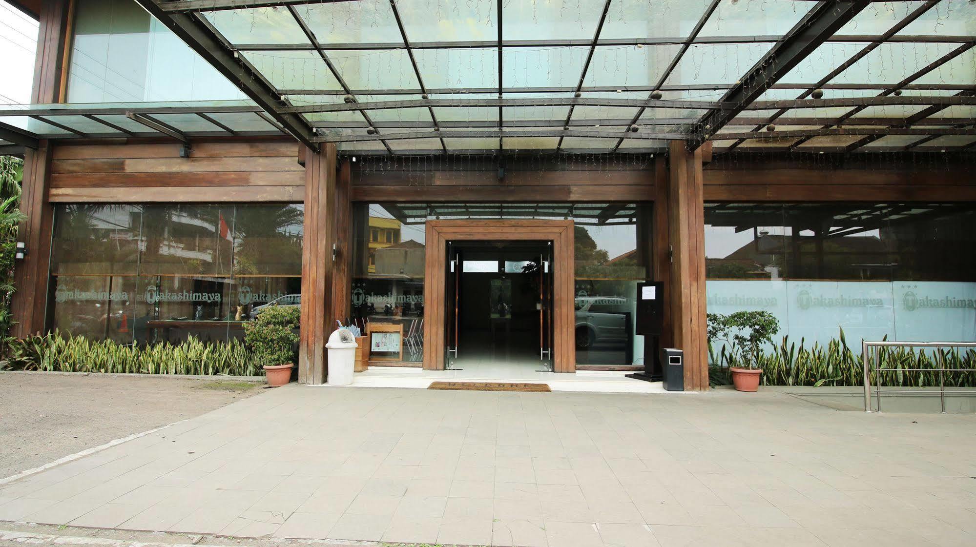 Zen Rooms Grand Hotel Lembang Bagian luar foto