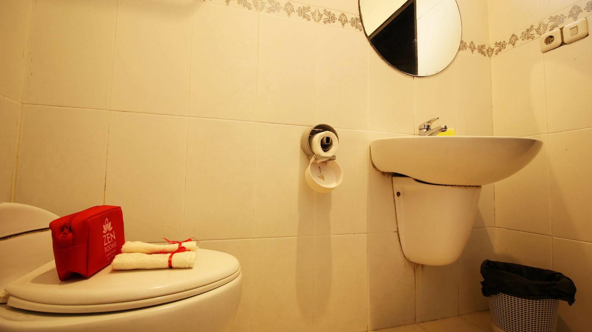 Zen Rooms Grand Hotel Lembang Bagian luar foto