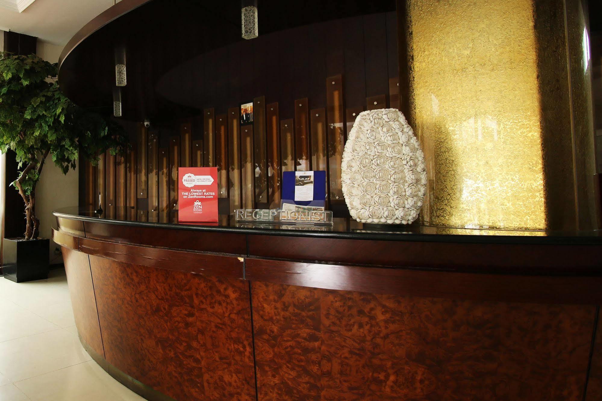 Zen Rooms Grand Hotel Lembang Bagian luar foto