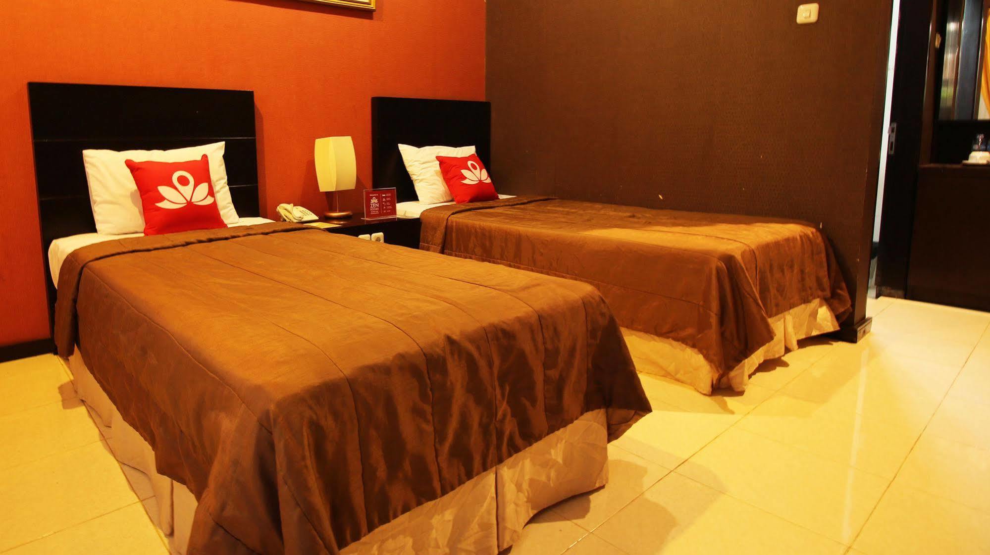 Zen Rooms Grand Hotel Lembang Bagian luar foto