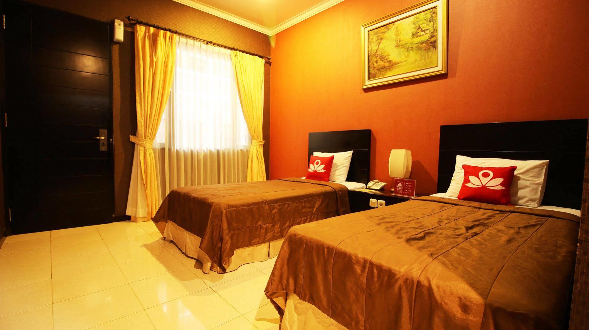 Zen Rooms Grand Hotel Lembang Bagian luar foto