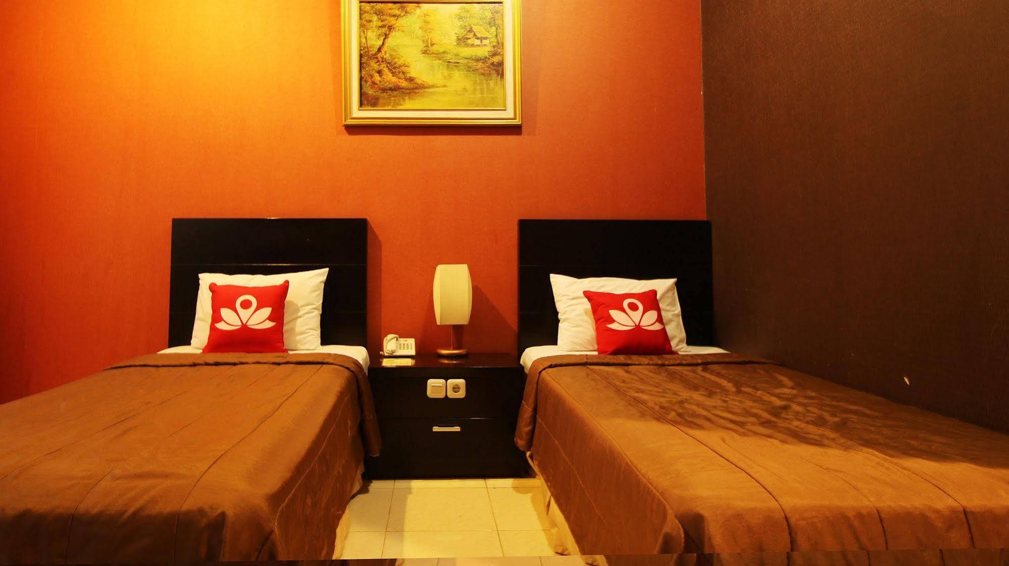 Zen Rooms Grand Hotel Lembang Bagian luar foto